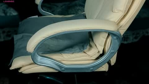 Agatha  online show from February 28, 2:21 pm