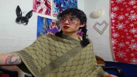 lola online show from March 6, 4:07 pm