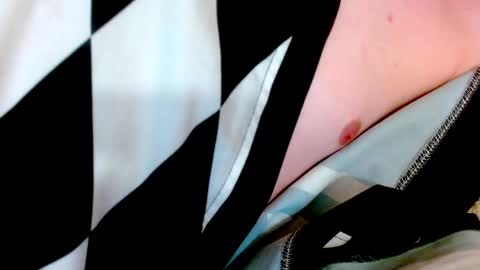 Alice Lee online show from May 26, 1:06 pm