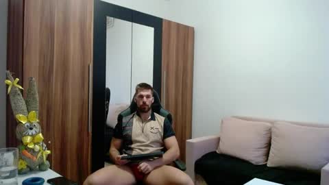 darius_94 online show from April 6, 4:46 am