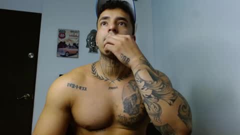 Darius Phoenix  online show from November 2, 11:27 pm