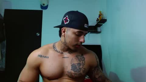 Darius Phoenix  online show from November 22, 9:56 pm