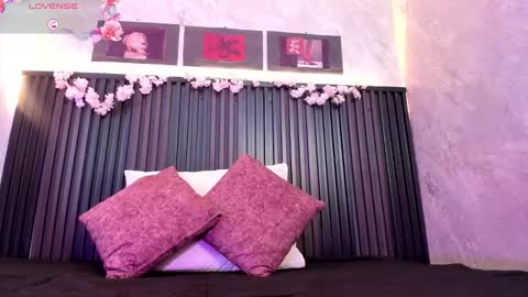 Dark online show from September 30, 12:04 pm