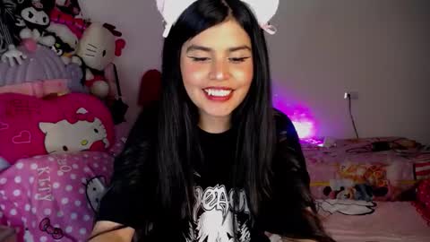 Moony online show from December 4, 1:49 am