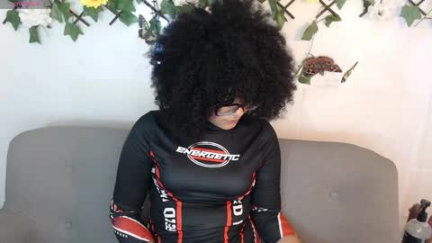 dark_flama online show from May 11, 2:07 am