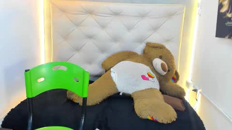 dark_king01 online show from February 19, 7:57 pm