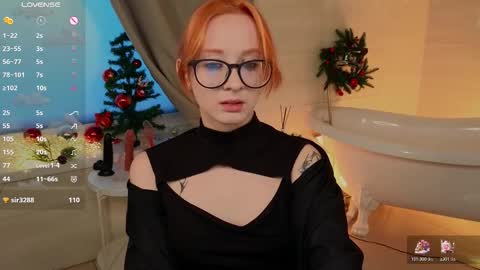 Lola online show from December 2, 3:16 am