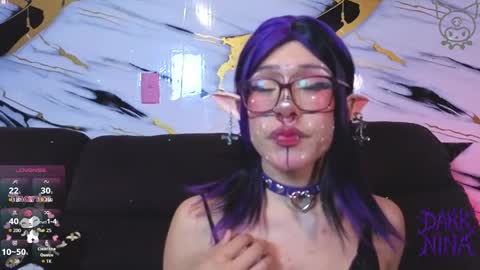 dark_nina__ online show from May 22, 3:02 am