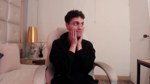 dark_sun333 online show from January 6, 11:53 pm