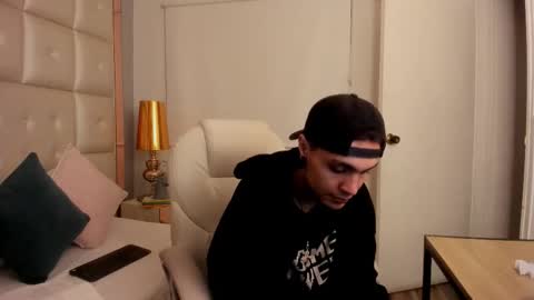 dark_sun333 online show from December 14, 3:02 am