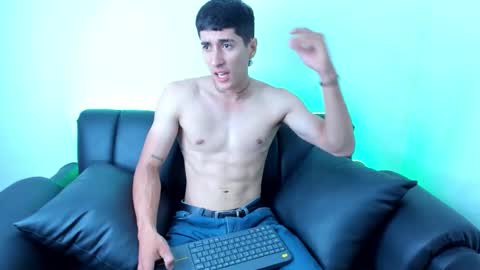 dark_valentino online show from March 14, 5:00 am