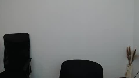 Snapshot of darklure_ chatting on October 13, 5:15 pm Anna online show from October 13, 5:15 pm