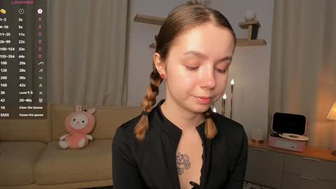 Snapshot of darklycurious chatting on September 21, 10:36 pm Elizabeth online show from September 21, 10:36 pm