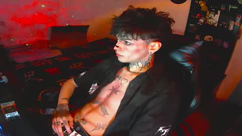 Snapshot of darkness_prince_x chatting on October 21, 9:14 am online show from October 21, 9:14 am