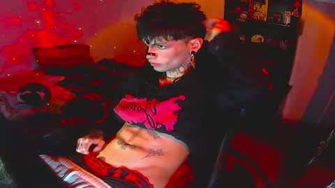 Snapshot of darkness_prince_x chatting on October 22, 9:23 am online show from October 22, 9:23 am