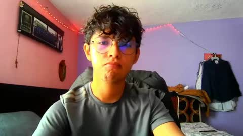 Jose Ian online show from August 4, 9:44 pm