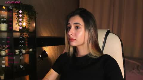 Belle online show from November 12, 4:37 am