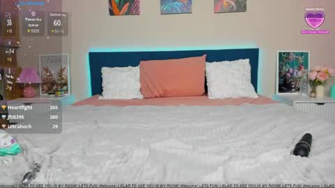 darlenedolce online show from April 7, 11:18 pm