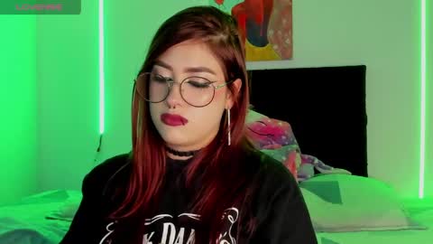 Darlyhooper online show from April 15, 11:38 pm