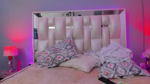 Snapshot of darlyn_tenderhot__ chatting on October 16, 6:46 am darlyn_tenderhot__ online show from October 16, 6:46 am