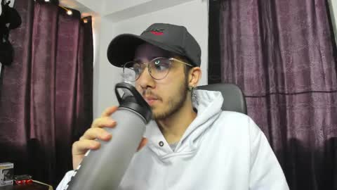 dash lowell   online show from March 6, 2:08 pm