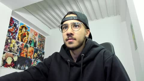 dash lowell   online show from December 20, 11:54 am