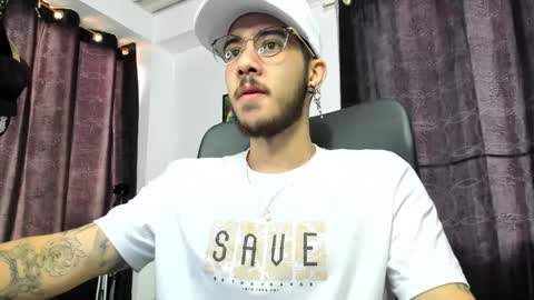 dash lowell   online show from January 17, 12:42 pm