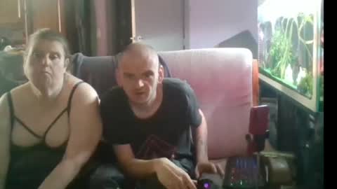 dauphin197999 online show from June 14, 12:18 pm