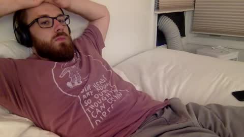 Snapshot of dav_luv4u chatting on September 16, 2:24 am dav_luv4u online show from September 16, 2:24 am