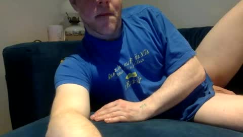 daveb709709709 online show from April 15, 2:26 am