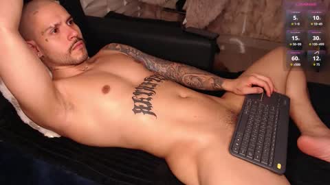 Snapshot of david_col11 chatting on October 21, 4:28 am David col11 online show from October 21, 4:28 am