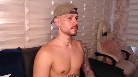Snapshot of david_col11 chatting on October 11, 6:44 pm David col11 online show from October 11, 6:44 pm