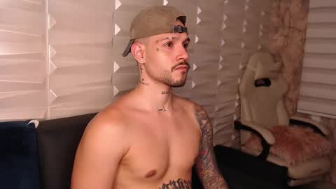 Snapshot of david_col11 chatting on October 13, 3:41 am David col11 online show from October 13, 3:41 am