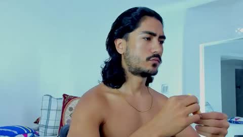 Snapshot of david_johnson372 chatting on October 21, 12:21 pm Hey im David that loves to explore and speak their fantasies. Very open talktative and nice. Feel free to chat with me online show from October 21, 12:21 pm