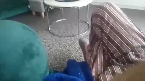 Snapshot of davidf75 chatting on October 10, 9:15 am davidf75 online show from October 10, 9:15 am