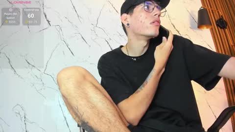 daviid_huge online show from November 24, 1:26 am