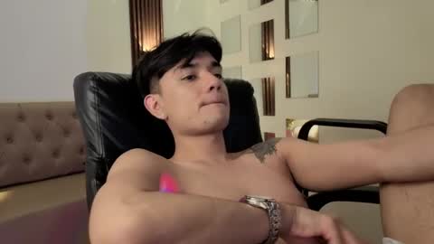 davoxer online show from April 11, 7:45 am