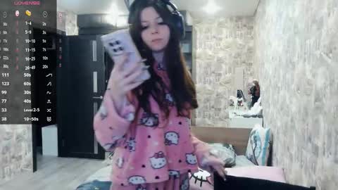 Alice online show from November 21, 8:45 am