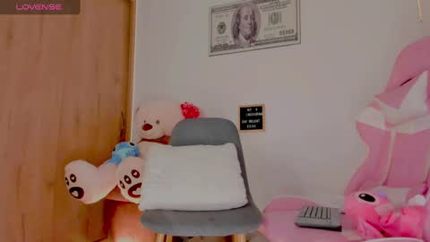 Day Wilkinht online show from January 19, 1:21 am