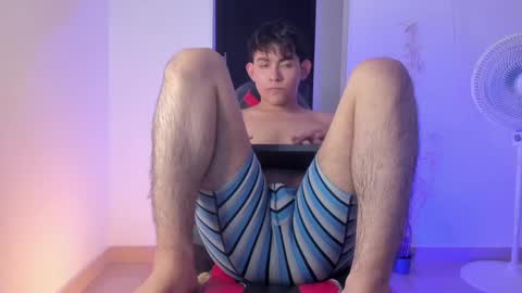 dayner_fox online show from April 28, 8:35 pm