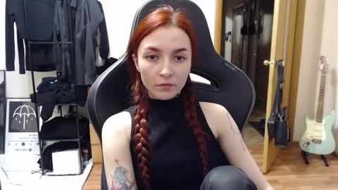 freak online show from December 6, 10:13 pm