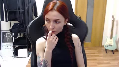 freak online show from December 7, 1:52 am