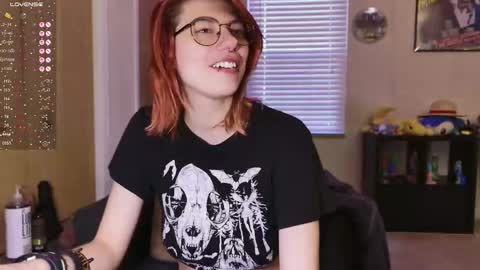 Rat online show from December 15, 4:36 pm