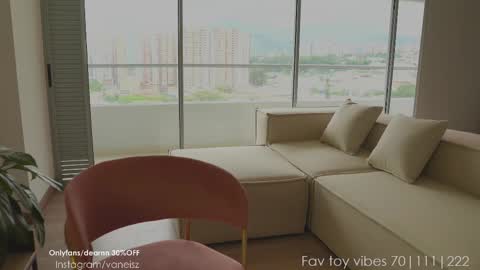 Snapshot of dearnina chatting on February 11, 8:20 pm NINA   30OFF online show from February 11, 8:20 pm