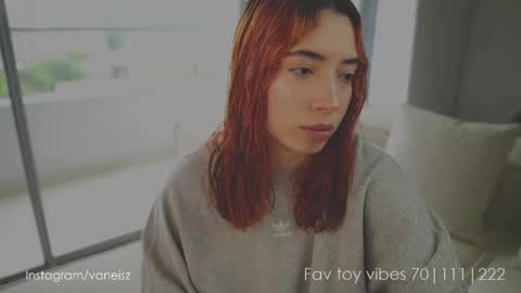 Snapshot of dearnina chatting on September 30, 2:27 pm NINA   30OFF online show from September 30, 2:27 pm
