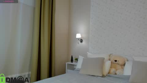 Jennifer online show from February 1, 11:57 pm