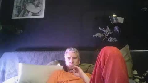 Deen online show from January 3, 7:50 pm