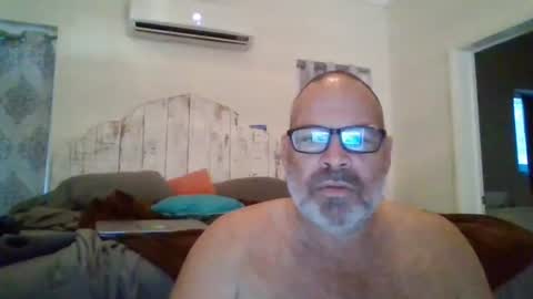 Snapshot of deepdiveme chatting on December 9, 9:26 pm deepdiveme online show from December 9, 9:26 pm