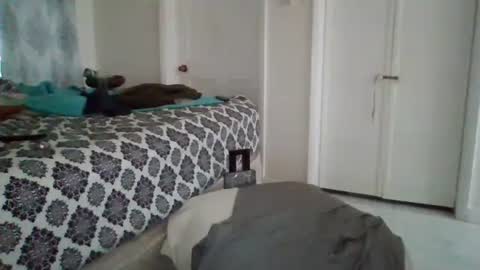 Snapshot of deepdiveme chatting on February 24, 7:30 pm deepdiveme online show from February 24, 7:30 pm