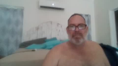 Snapshot of deepdiveme chatting on February 1, 6:40 pm deepdiveme online show from February 1, 6:40 pm